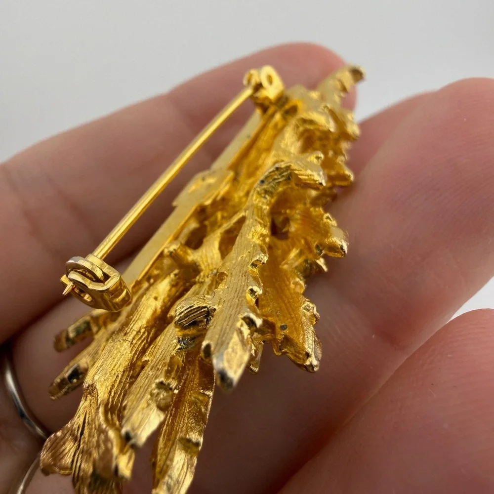 Gold Tone Christmas Tree Rhinestone Holiday Brooch Pin